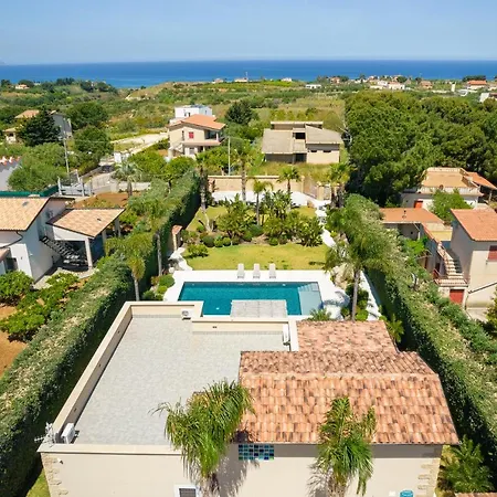 Meravigliosa A Vicino Al Mare וילה טראפטו